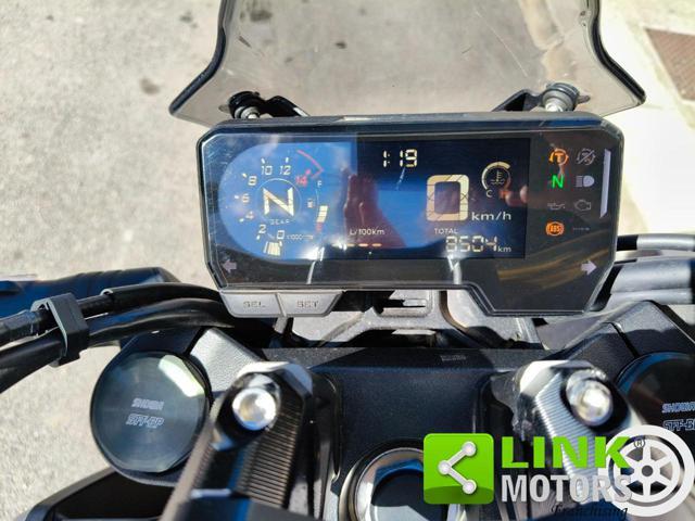 HONDA CB 650 R SOLO 8500KM