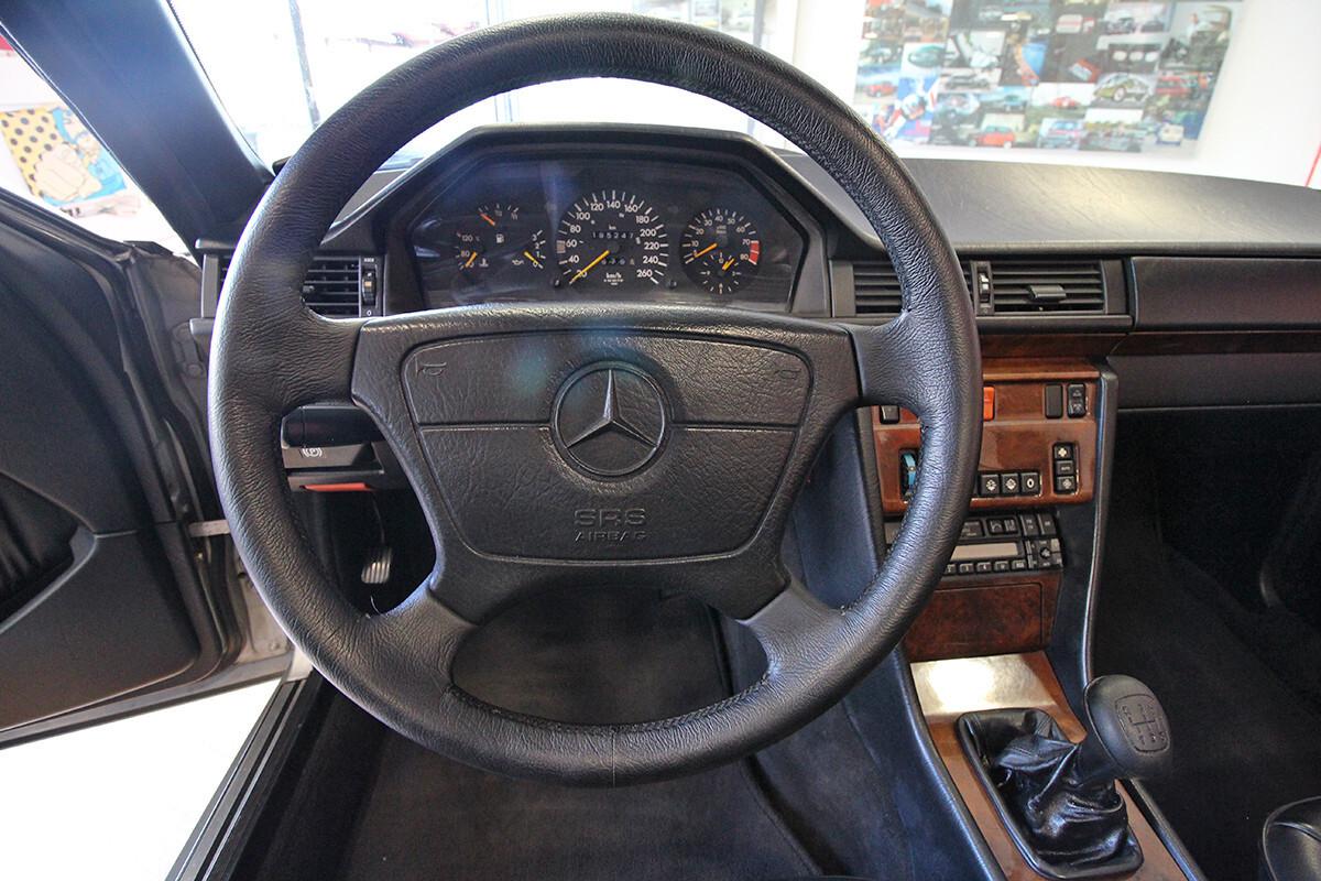 Mercedes-benz 300 CE-24 cat Cabriolet