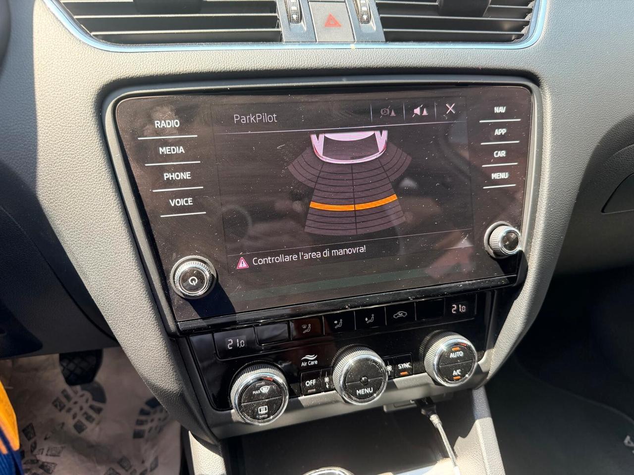 Skoda Octavia 1.6 TDI SCR 115 CV Wagon Executive *** CARPLAY/ANDROID AUTO