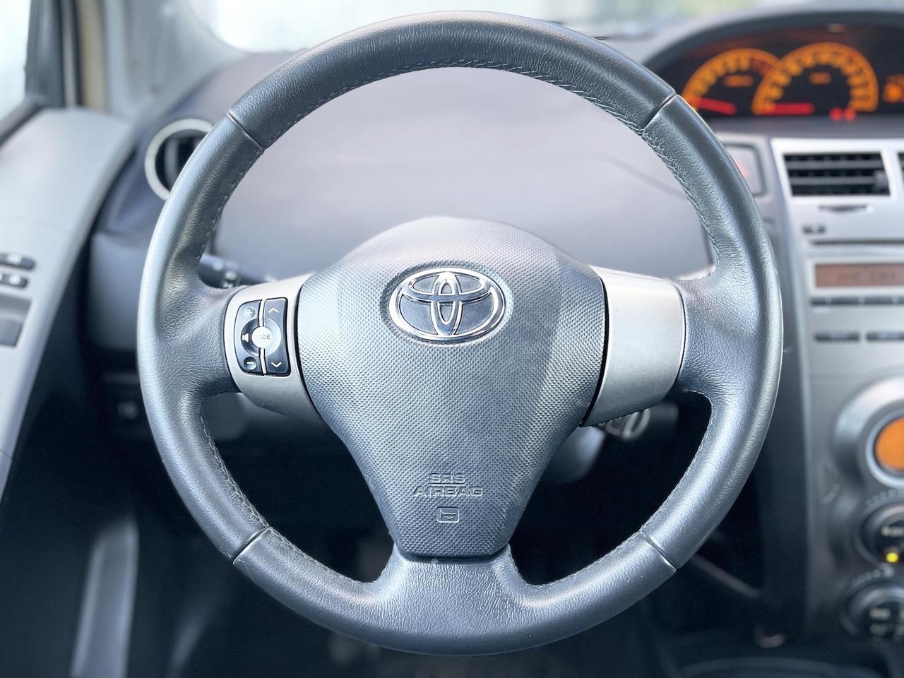 Toyota Yaris 1.0 Benzina 69CV E4 Neo - 2012