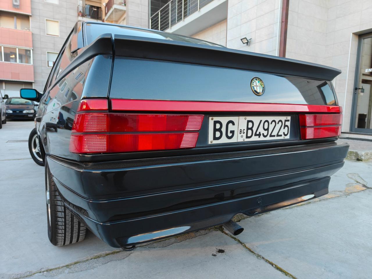 Alfa Romeo 75 motore nuovo