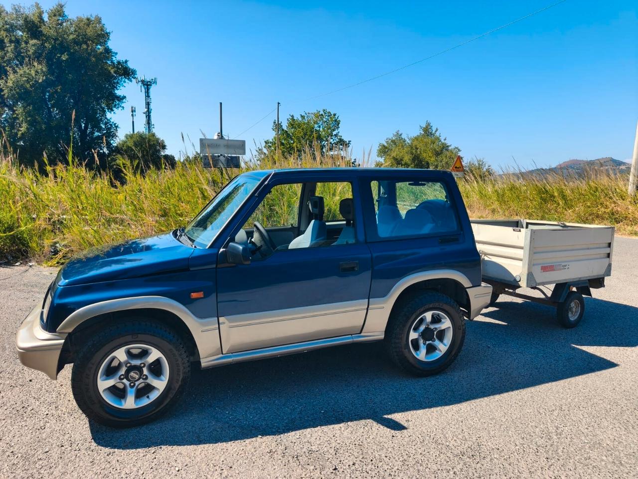 Suzuki Vitara 3 porte 2.0 HDI + Rimorchio