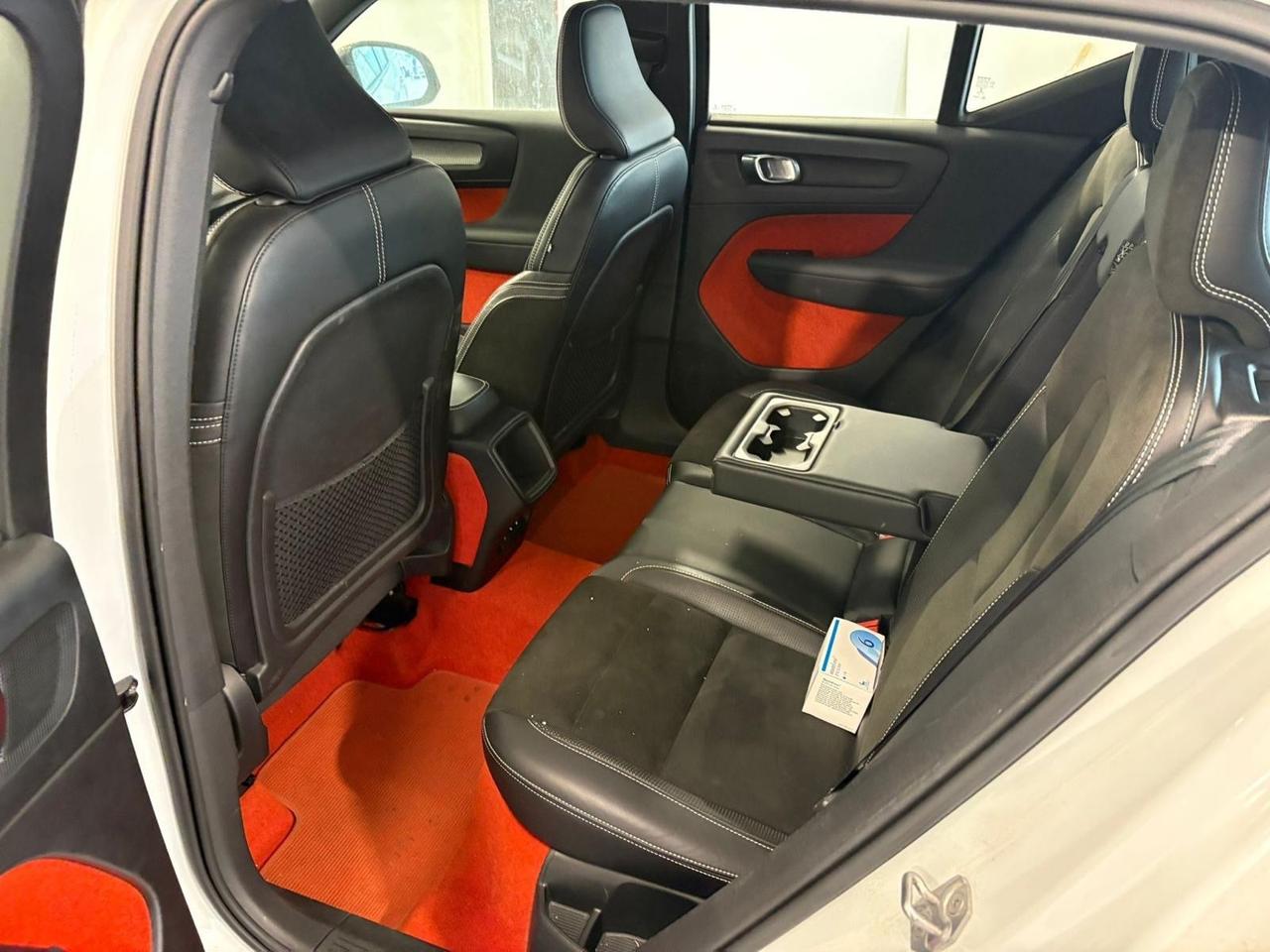 Volvo XC40 2.0 190 CvD4 AWD Geartronic R-design