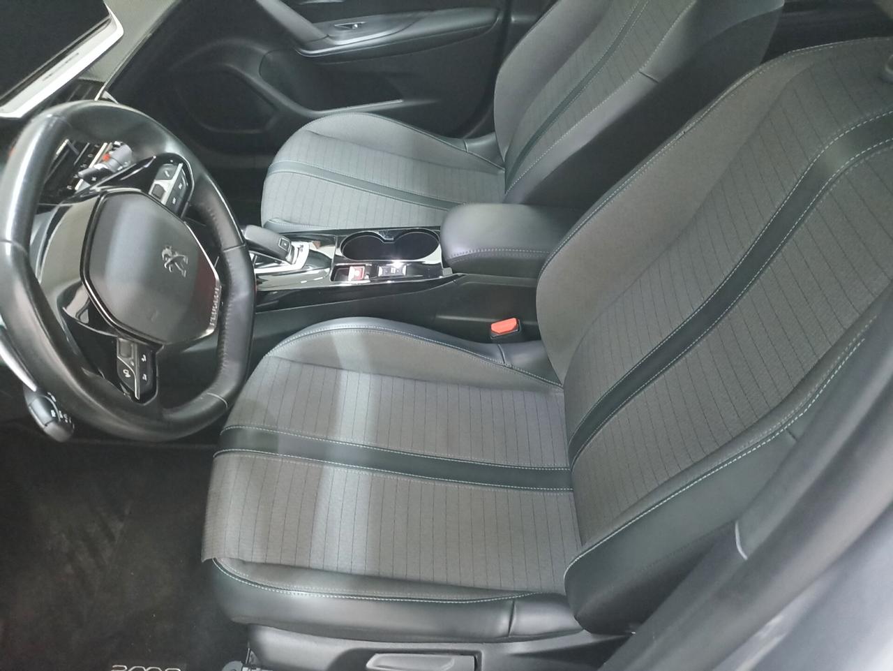 Peugeot 2008 BlueHDi 130 S&S EAT8 Allure Pack