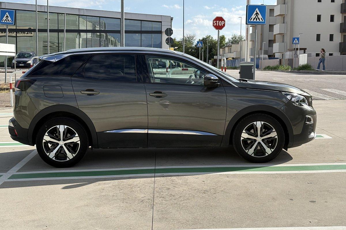 PEUGEOT 3008 PureTech Turbo 130 S&S EAT8 Allure