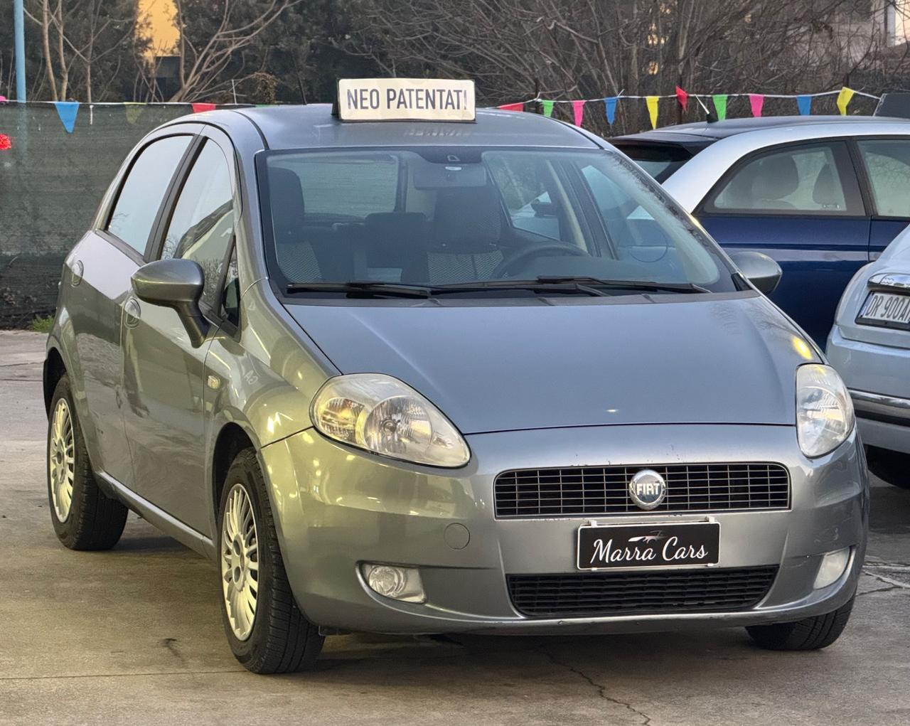 Fiat Grande Punto 1.4 5 porte- NEOPATENTATI-TAGLIANDATA