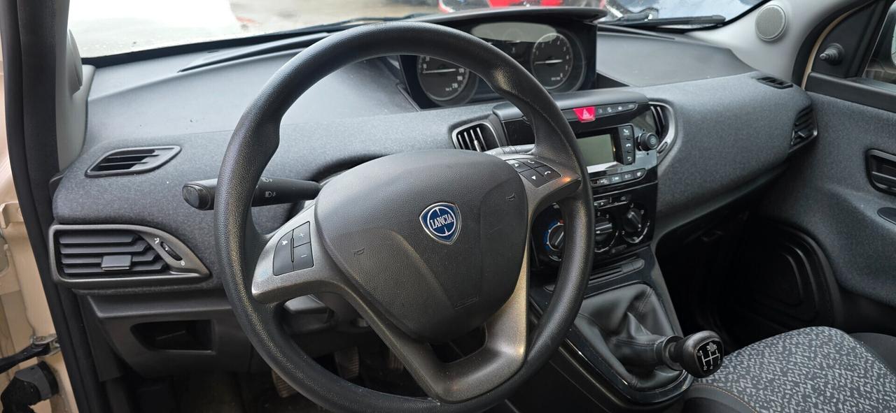 Lancia Ypsilon 1.2 69 CV 5 porte anno 2020 occasione