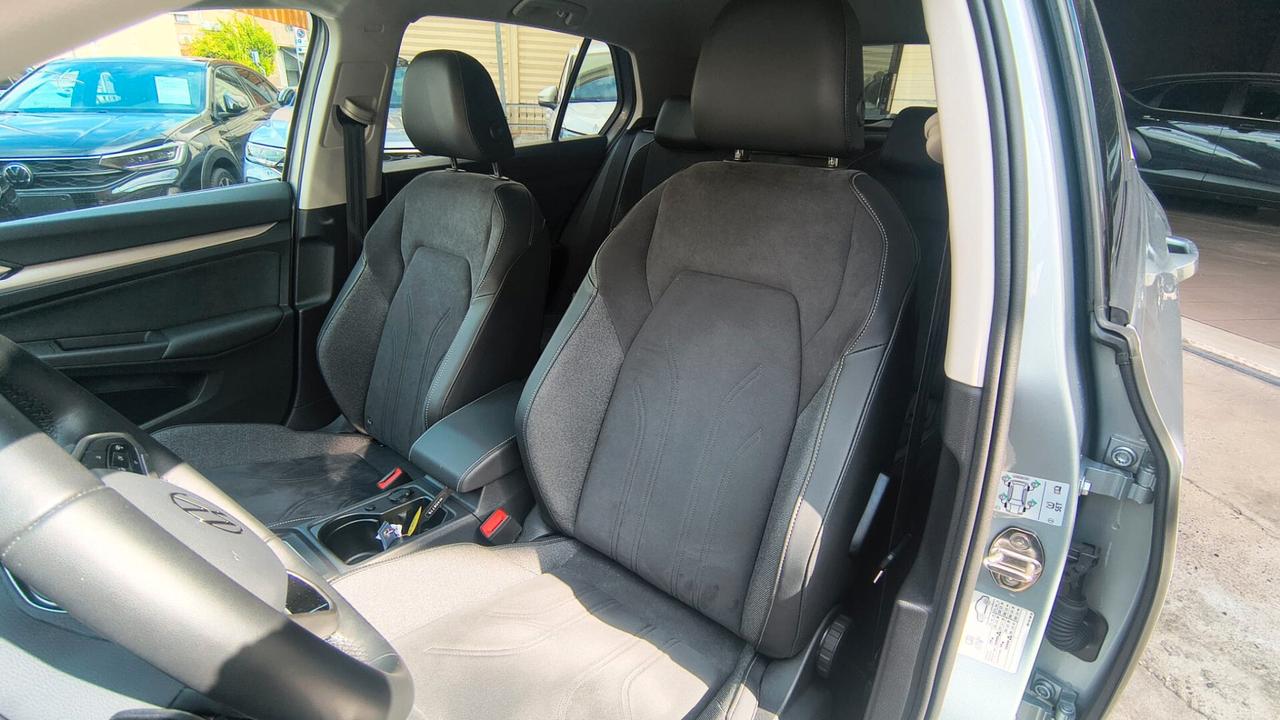 Volkswagen Golf 1.5 TSI eHYBRID 204cv EDITION PLUS DSG