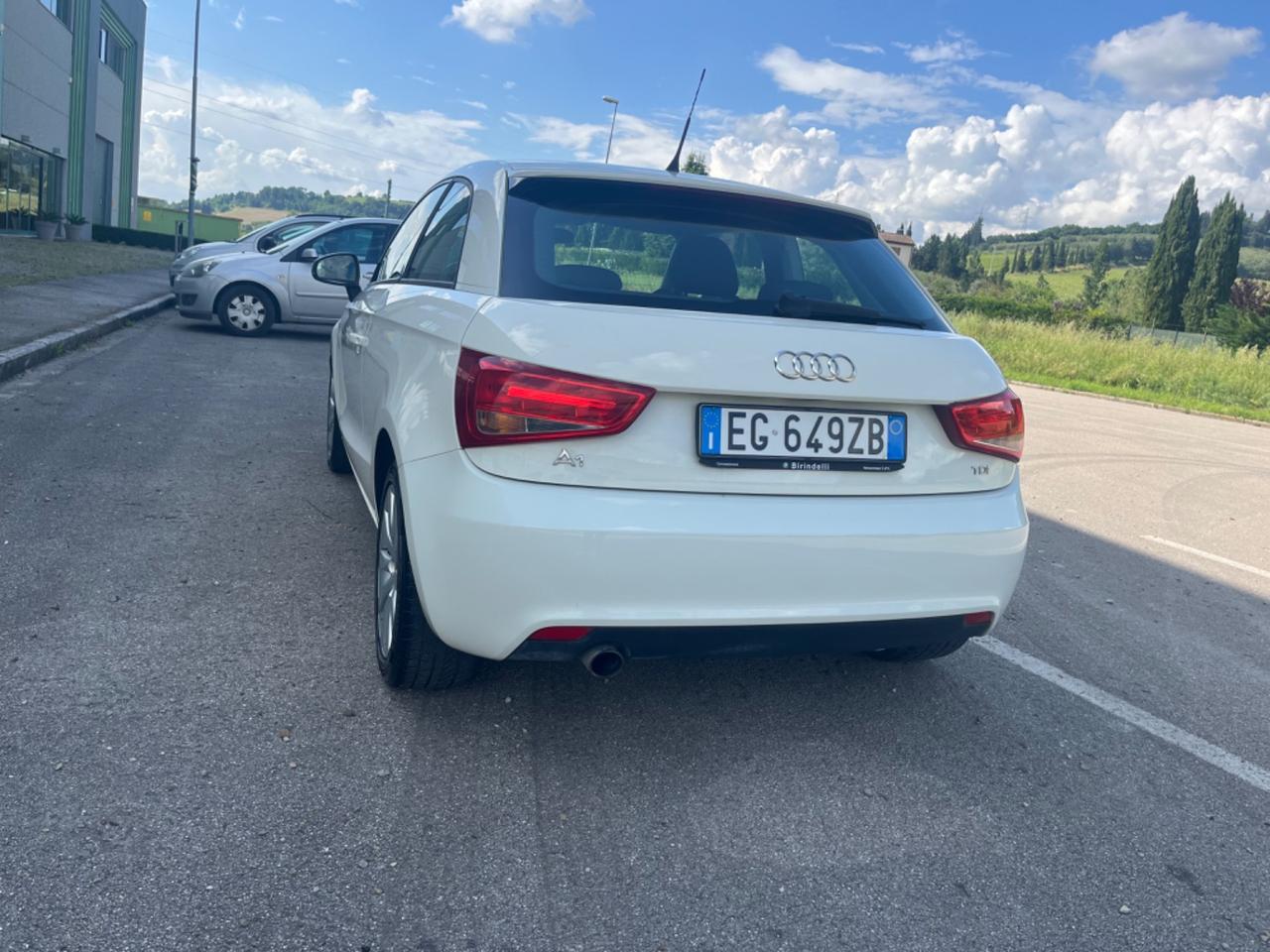 Audi A1 1.6 TDI 90 CV OK ANCHE NEOPATENTATI