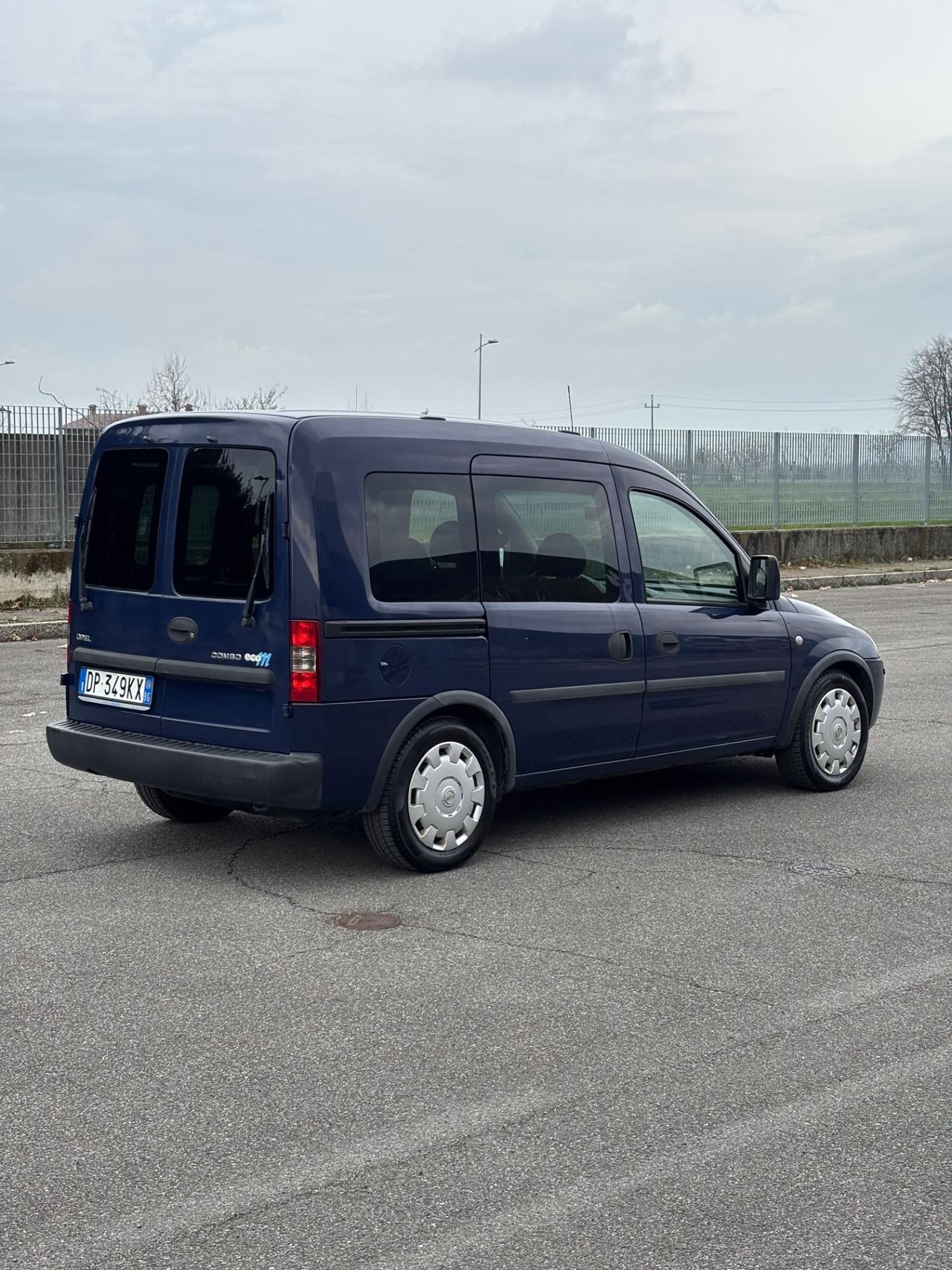 Opel Combo 1.6 CNG Metano 5p. Tour Enjoy GARANZIA