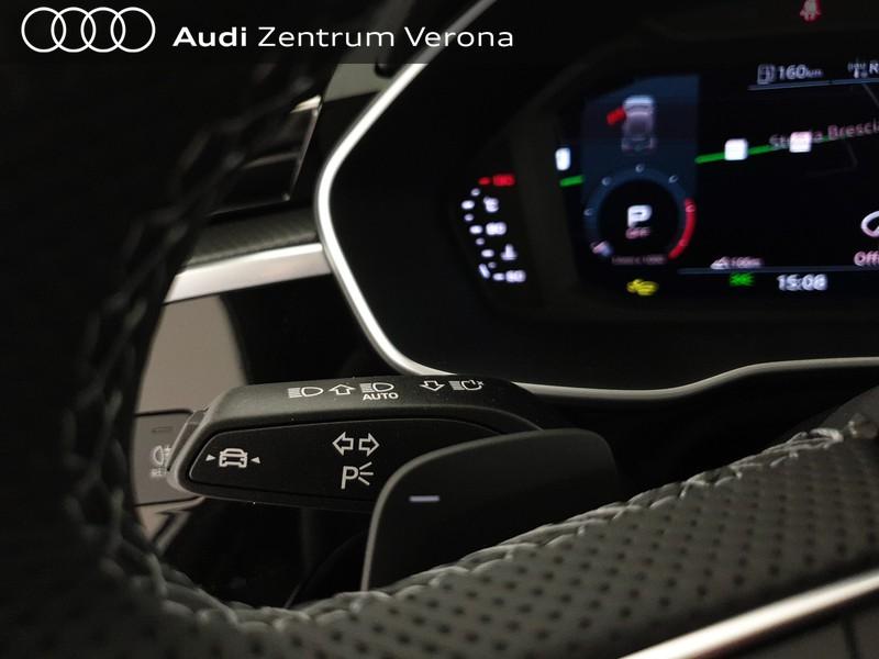 40TDI 193CV quattro S tronic Identity Black