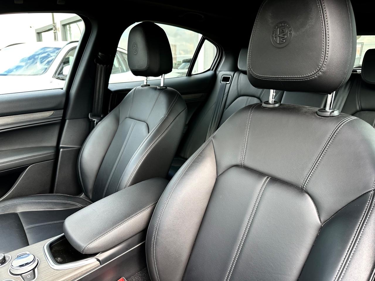 Alfa Romeo Stelvio 2.0 Turbo 280 CV AT8 Q4 Ti