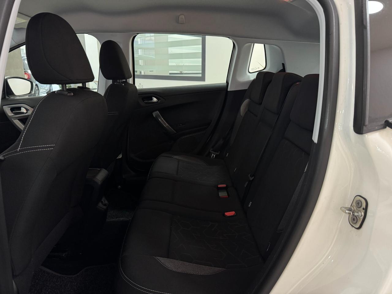 Peugeot 2008 1.2 82 CV