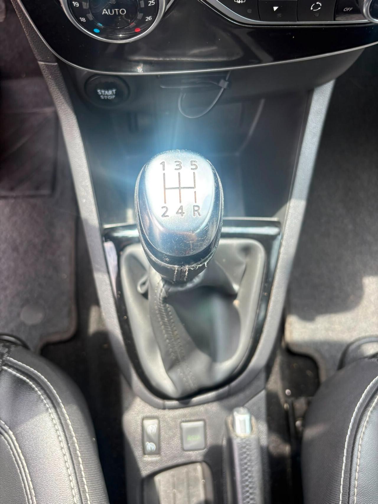 Renault Clio TCe 12V 90 CV GPL 5 porte Moschino Zen