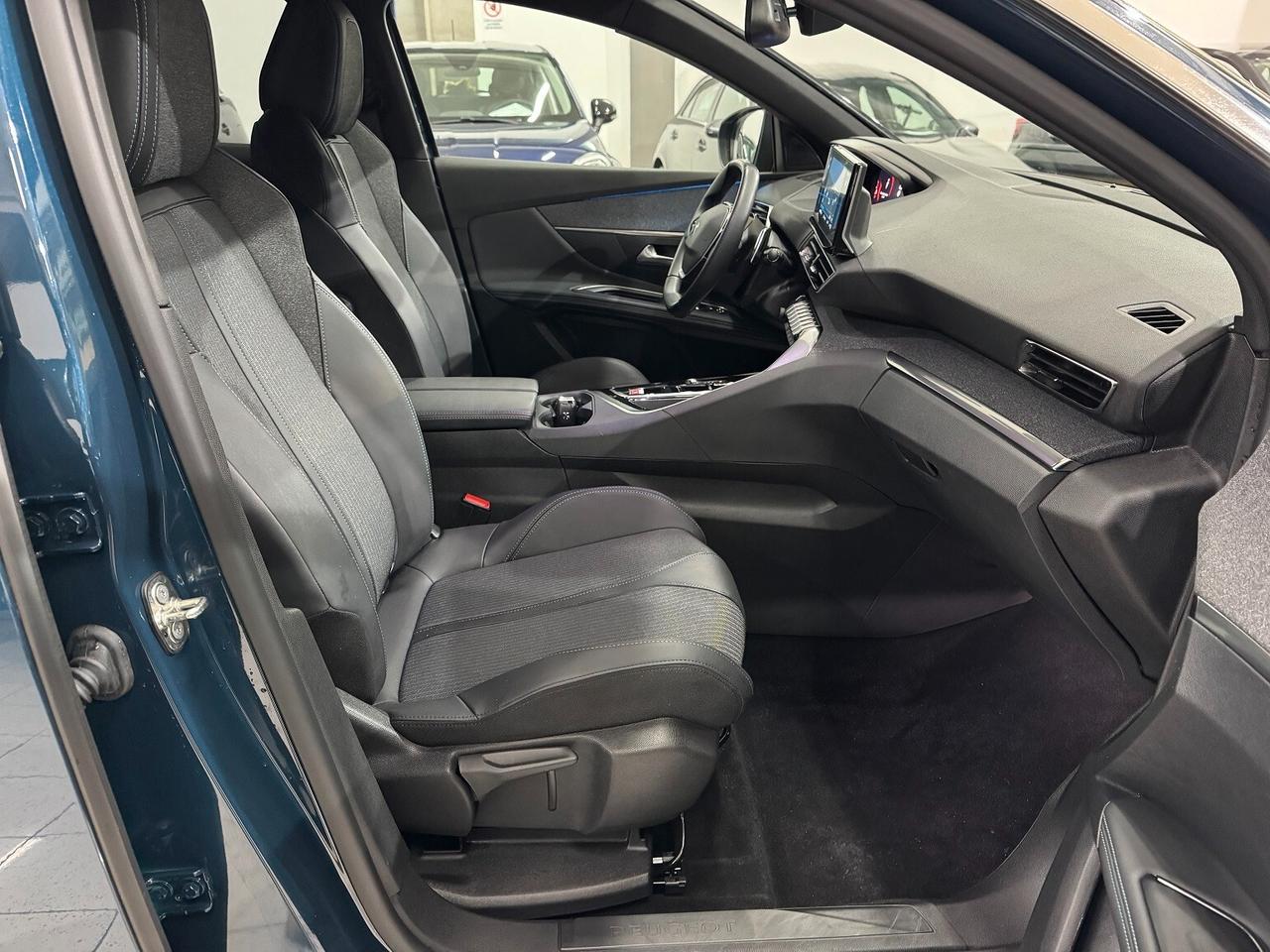 3008 1.5HDi 130cv EAT8 Allure Pack PERFETTA