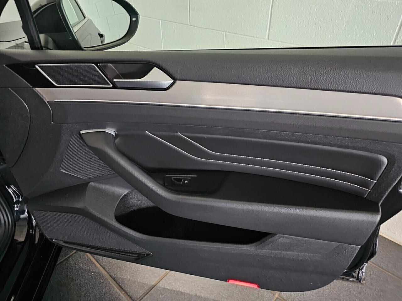 Vw Passat Var. 2.0 TDI SCR 190 CV DSG Executive BMT