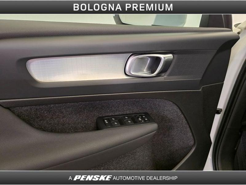 Volvo XC40 XC40 B3 automatico Core