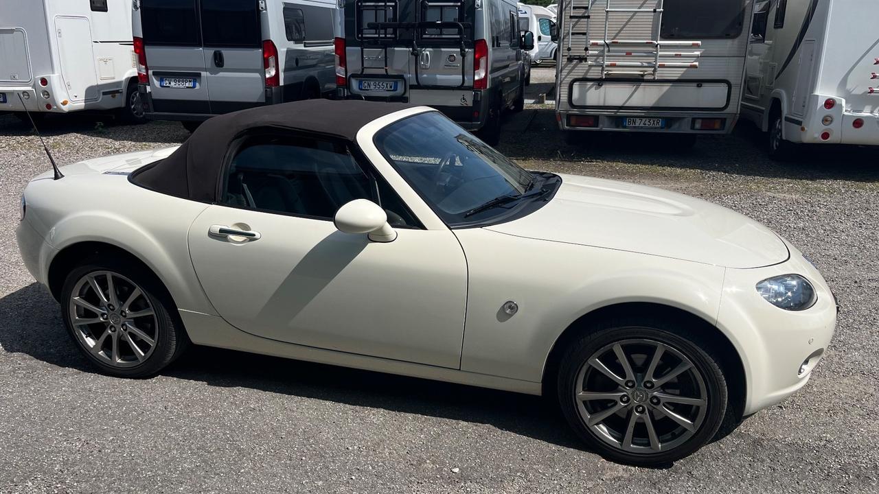 Mazda MX-5 Roadster Coupé 1.8L 16V Niseko