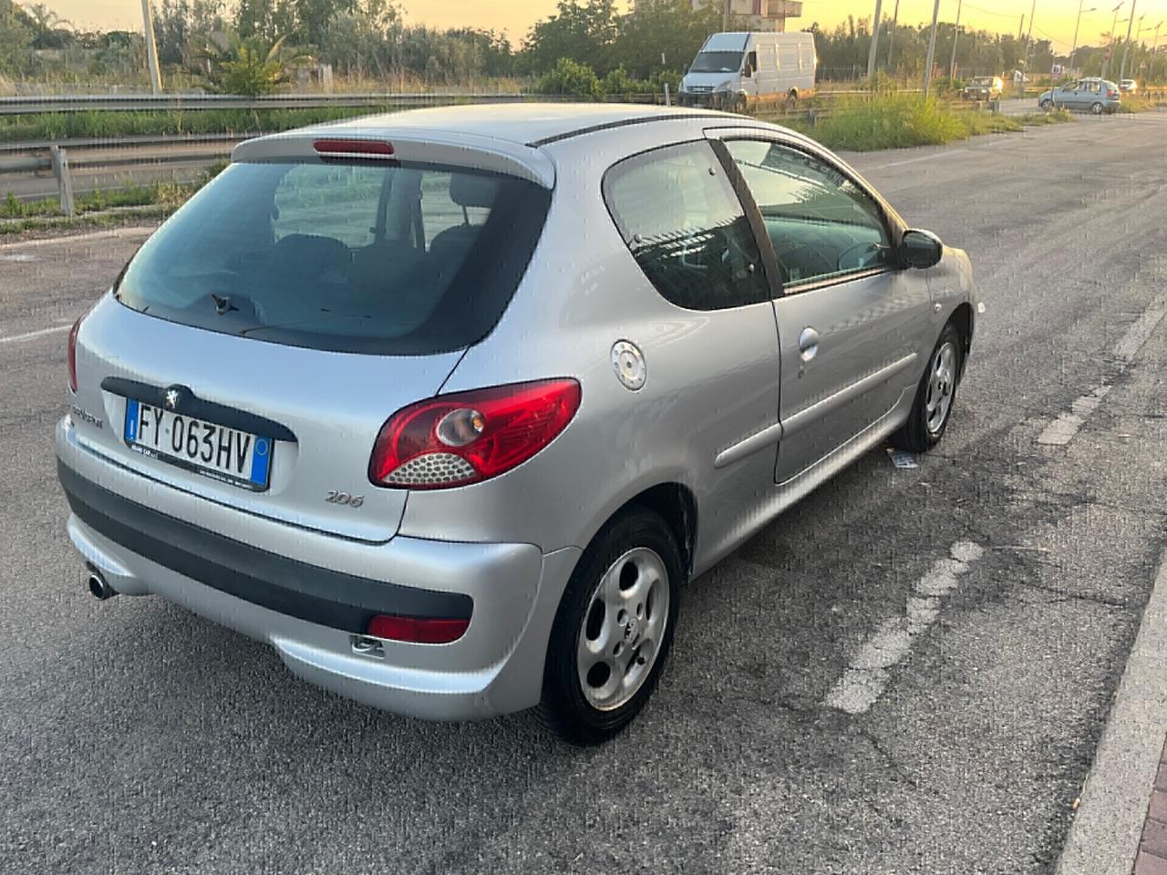 Peugeot 206 Plus 1.4 HDi 70CV - 2011