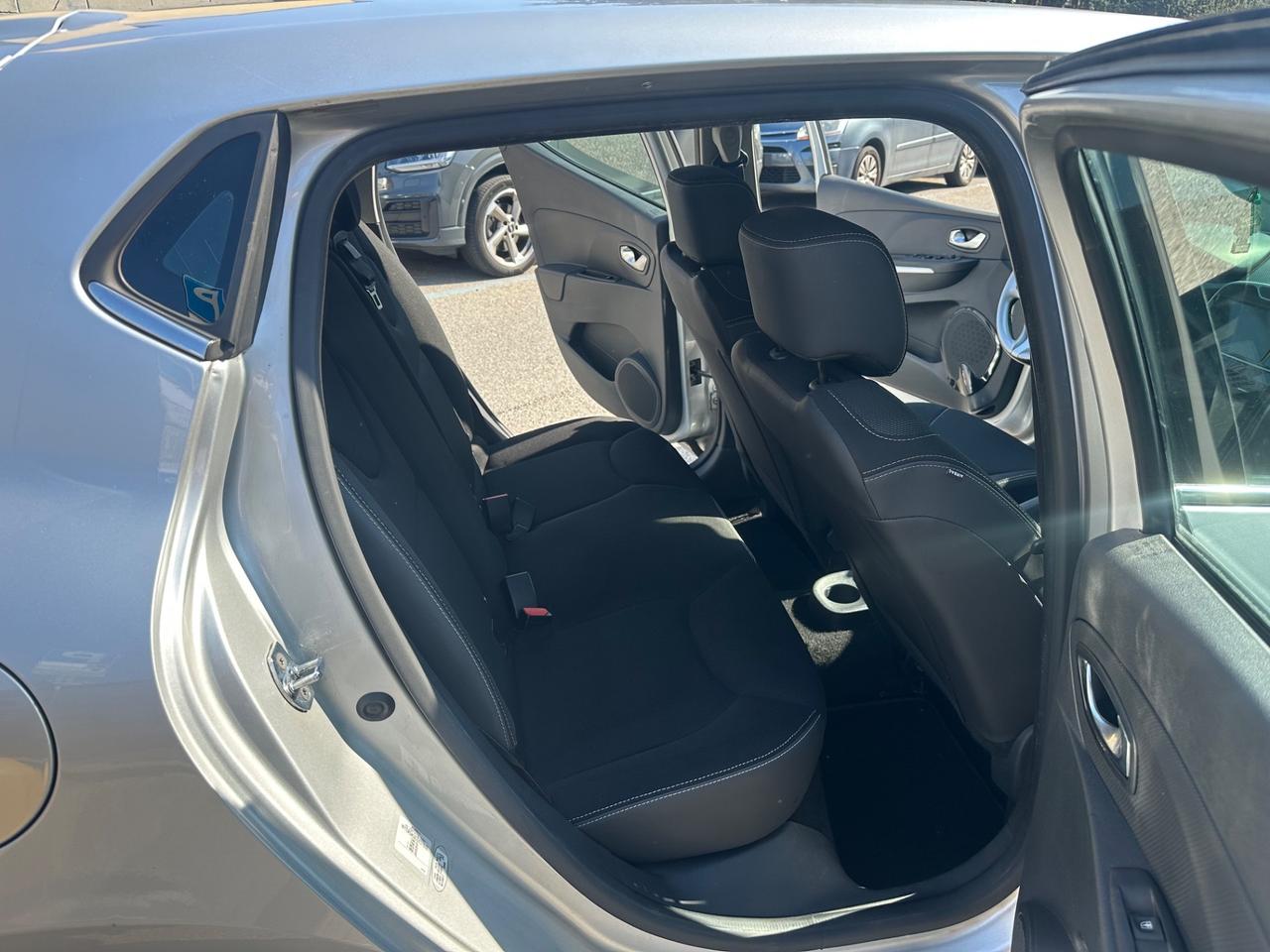 Renault Clio 1.2 75CV 5 porte Zen - ok neopatentati