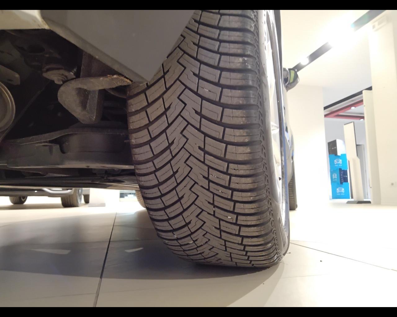 VOLVO XC40 2023 - XC40 2.0 b3 Core auto