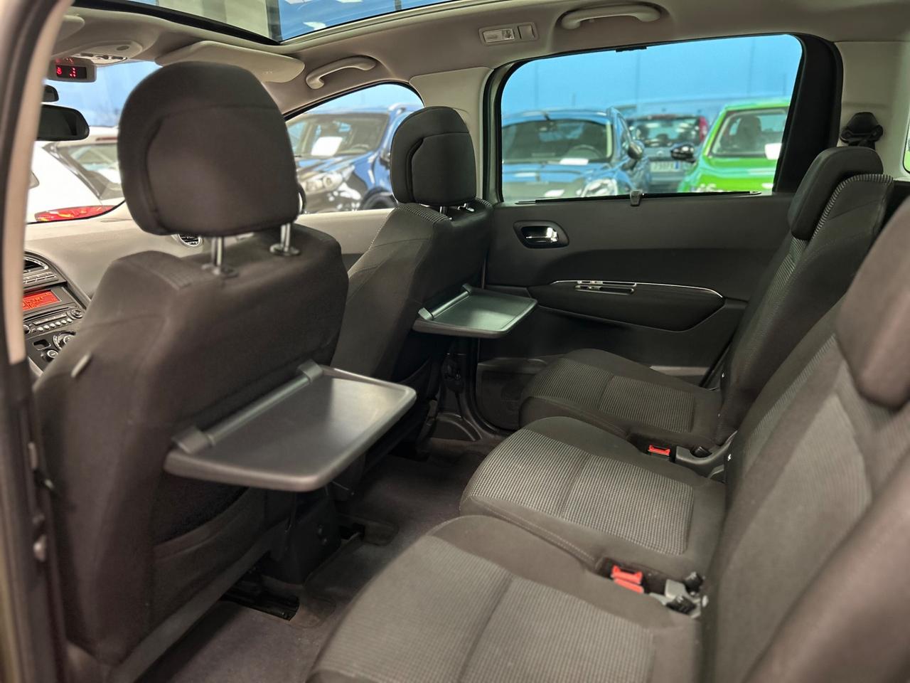 Peugeot 5008 2.0 HDi 150CV Allure