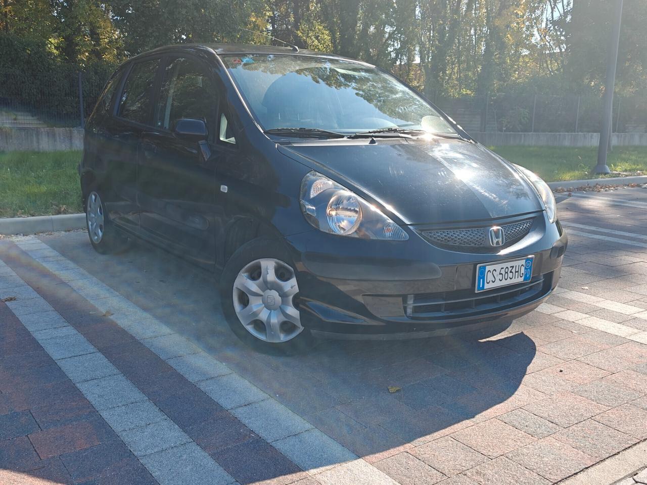 Honda Jazz 1.2 benzina 2004 – consumi bassi, neopatentati, economica, revisionata