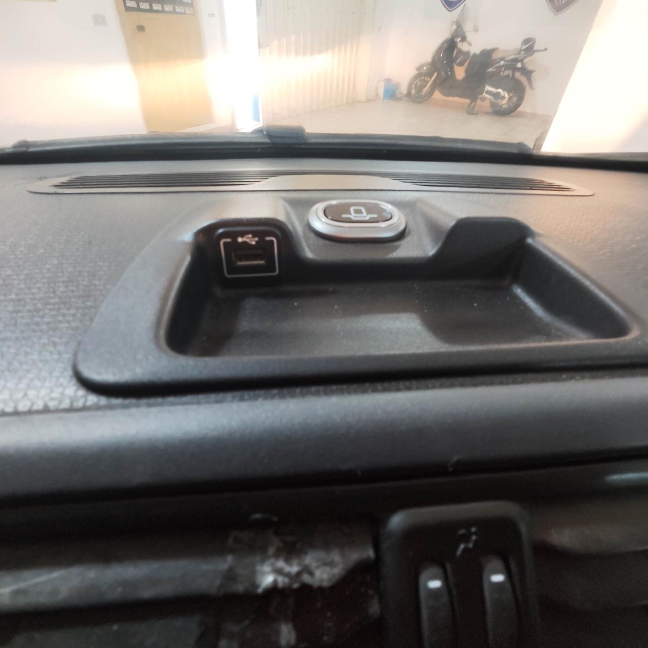 FIAT Panda Van 0.9 TwinAir Metano/Benzina – 2018 – Full Optional – (IVA deducibile)