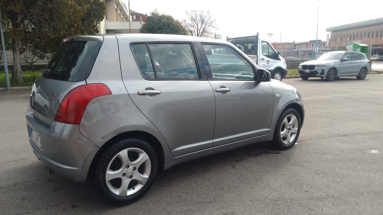 Suzuki Swift 1.3 5p. GL neopatentati 2006 perfetta