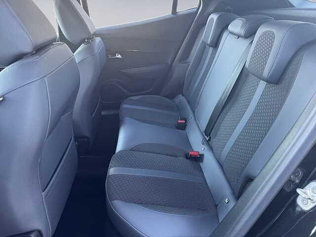 Peugeot 2008 1.2 PureTech 130 CV ALLURE