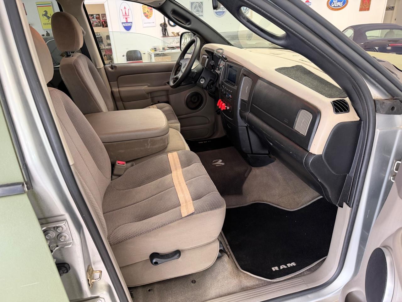 Dodge RAM 1500 V8 5.9 MAGNUM 250cv VerniceRaptor