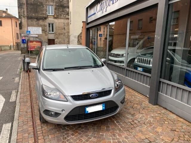 Ford Focus 1.6 5 Porte GPL Titanium