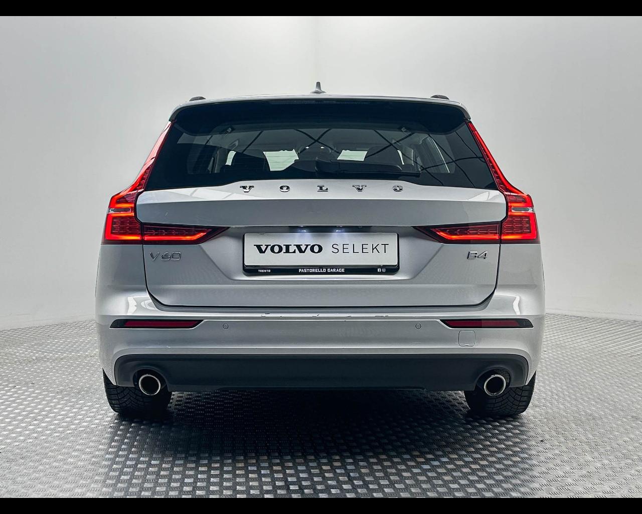 VOLVO V60 B4 (d) Geartronic Momentum Business