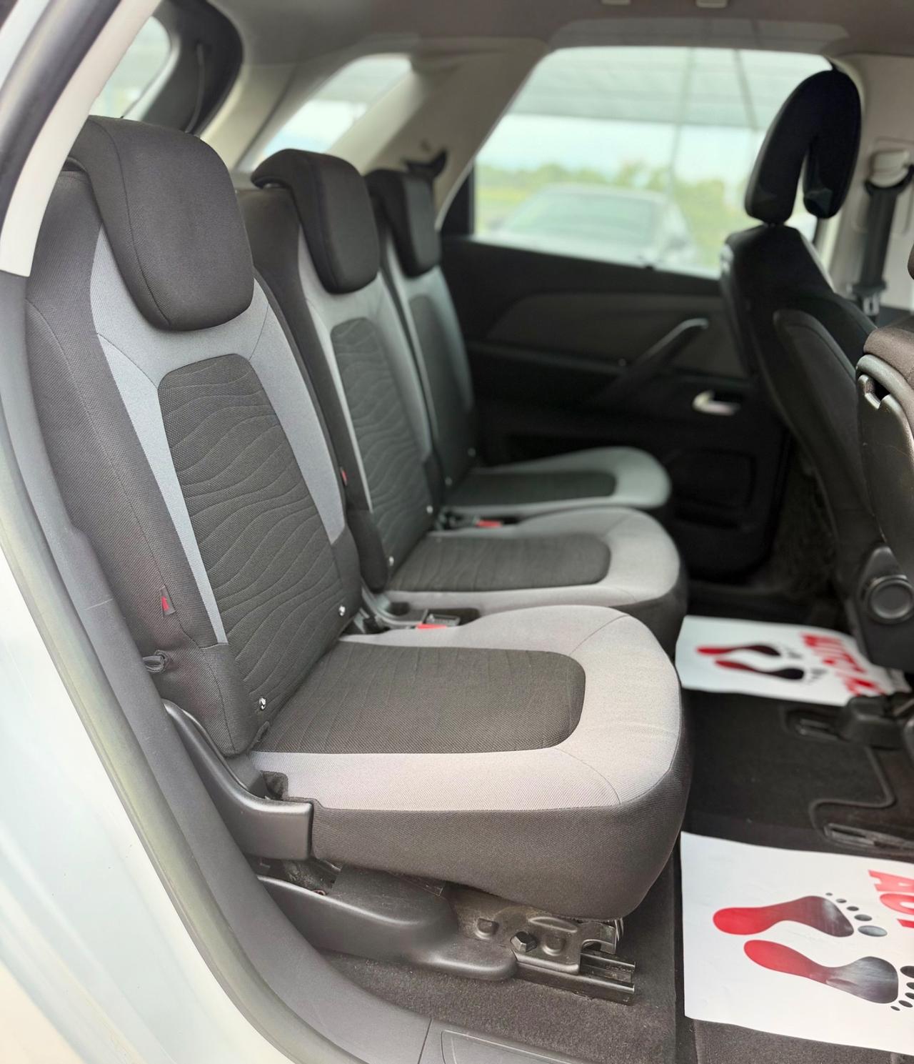 Citroen C4 Picasso 2015 1.6 e-HDi 115 Ok neopatentati ! ! !