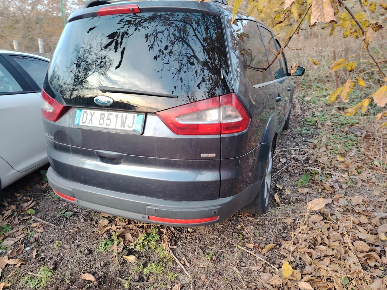 Ford Galaxy 2.0 TDCi 140 CV Ghia DPF