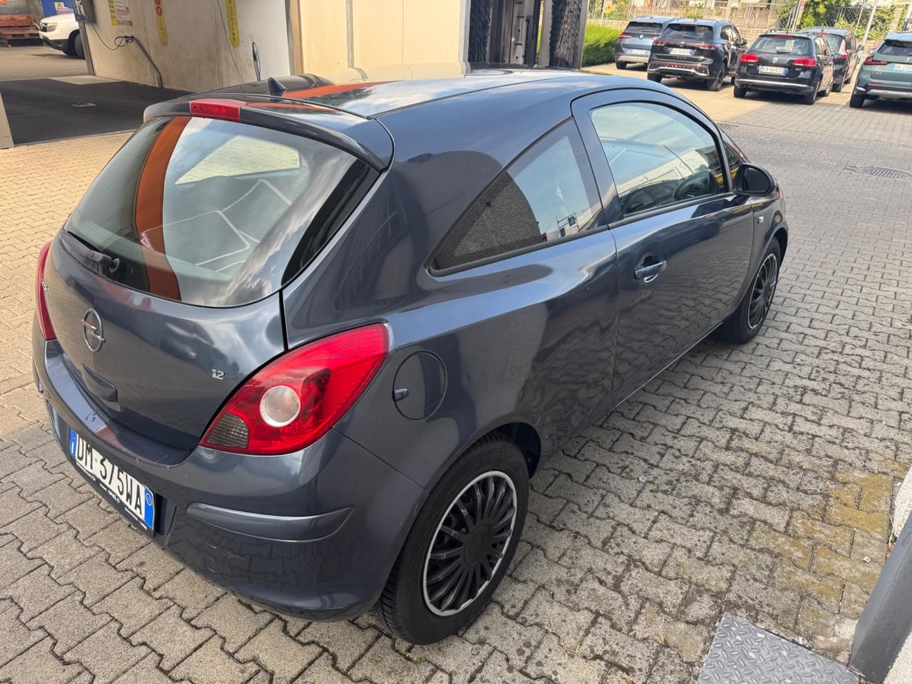 Opel Corsa 1.2 3 porte Club