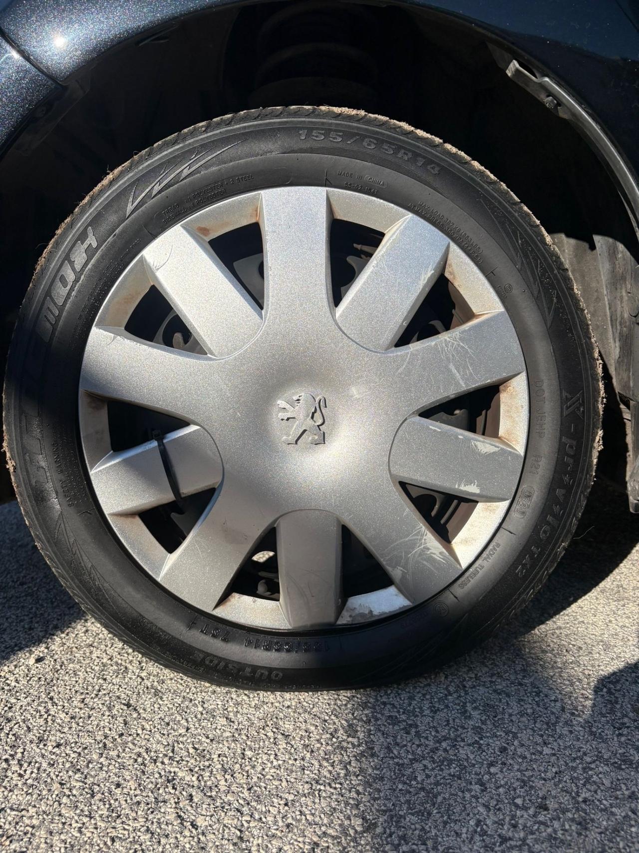 Peugeot 107 1.0 68CV 5p. Sweet Years 2Tronic