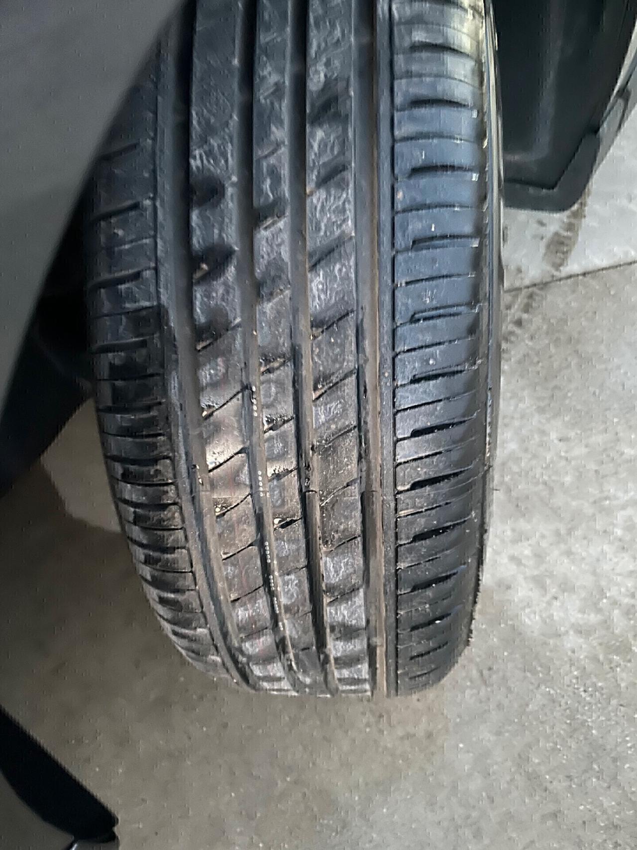 Lancia Delta 1.6 MJT DPF Oro vettura pari al nuovo