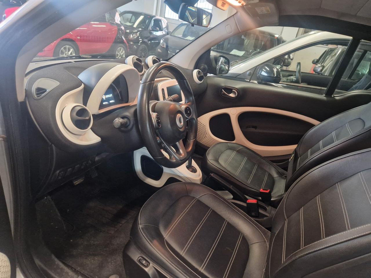 Passion cabrio strafull pelle navi telecamera sensori