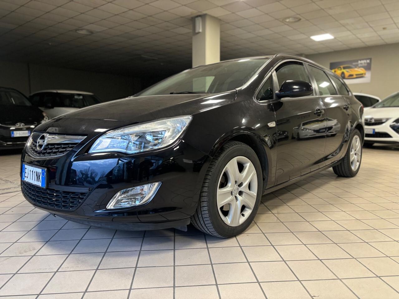 Opel Astra 1.7 CDTI 110CV Sports Tourer Cosmo