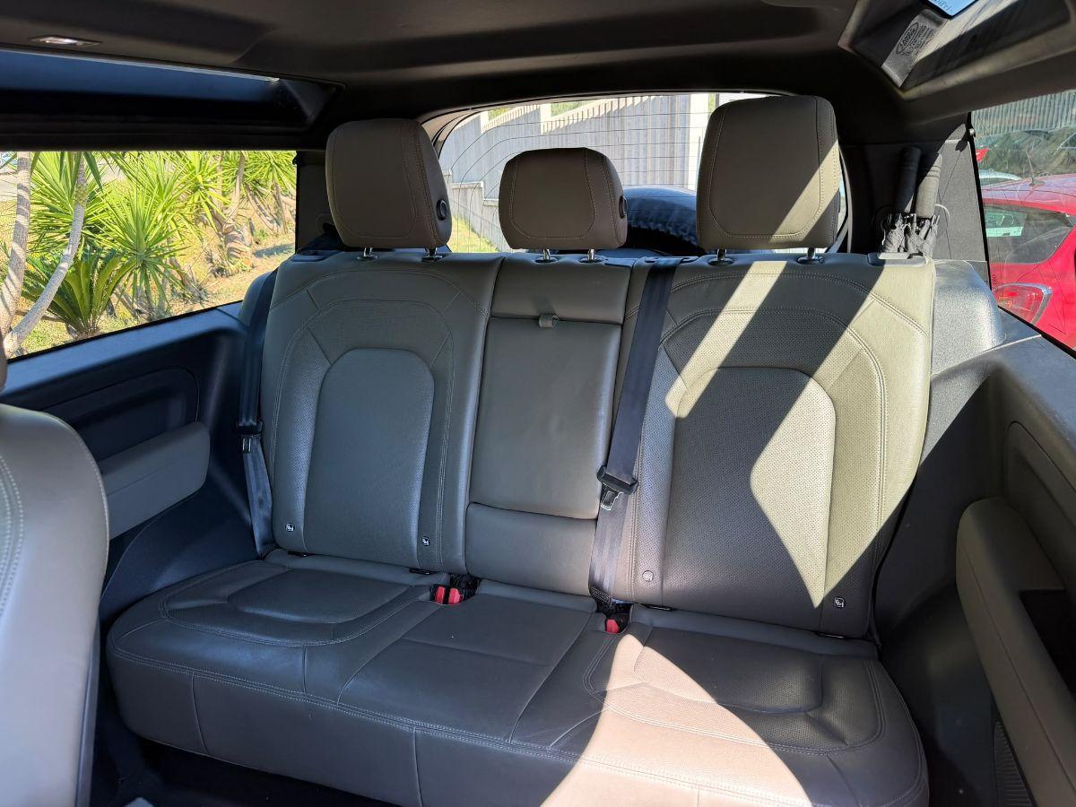 LAND ROVER - Defender - 90 3.0D I6 200 CV X-Dynamic SE