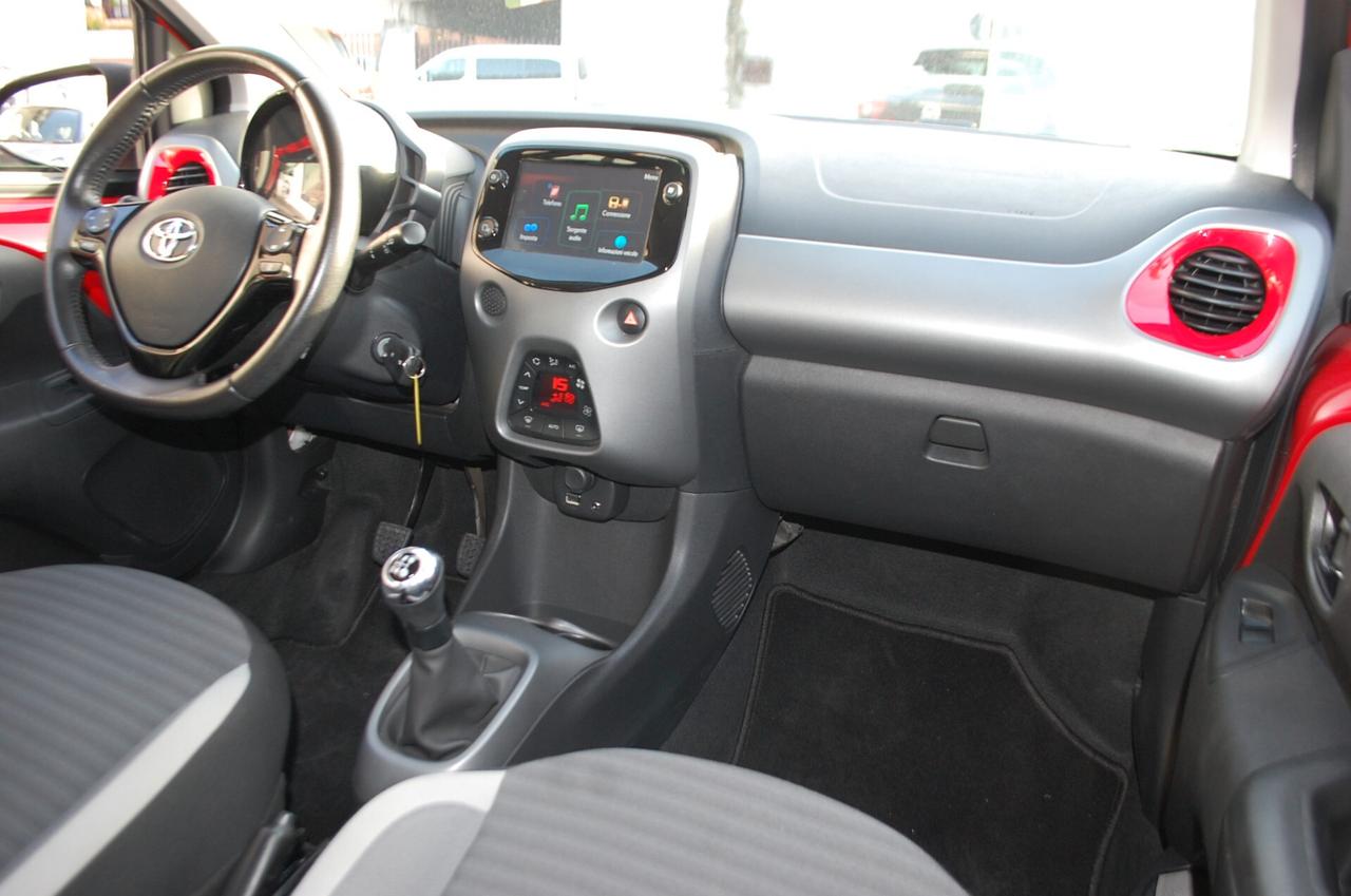 Toyota Aygo Connect 5p 1.0 x-cool 72CV Uff Italy App Lega USB Led