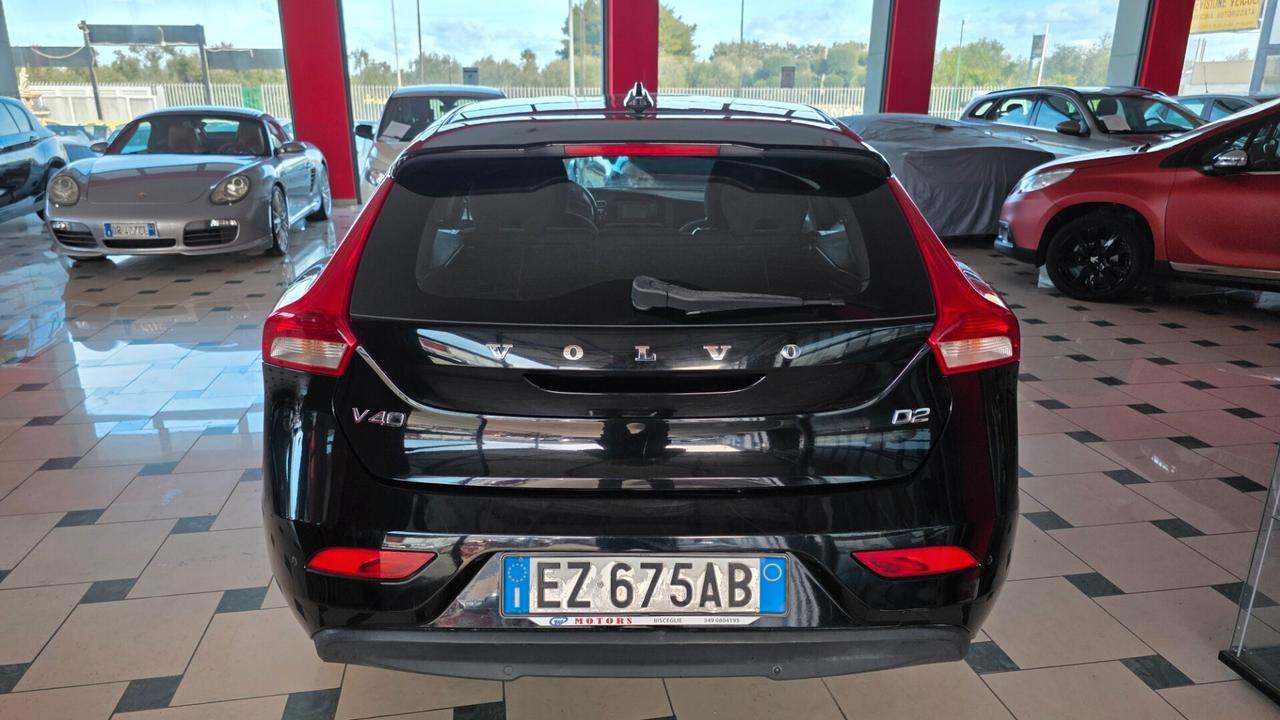 Volvo V40 D2 1.6 summum (84kw)