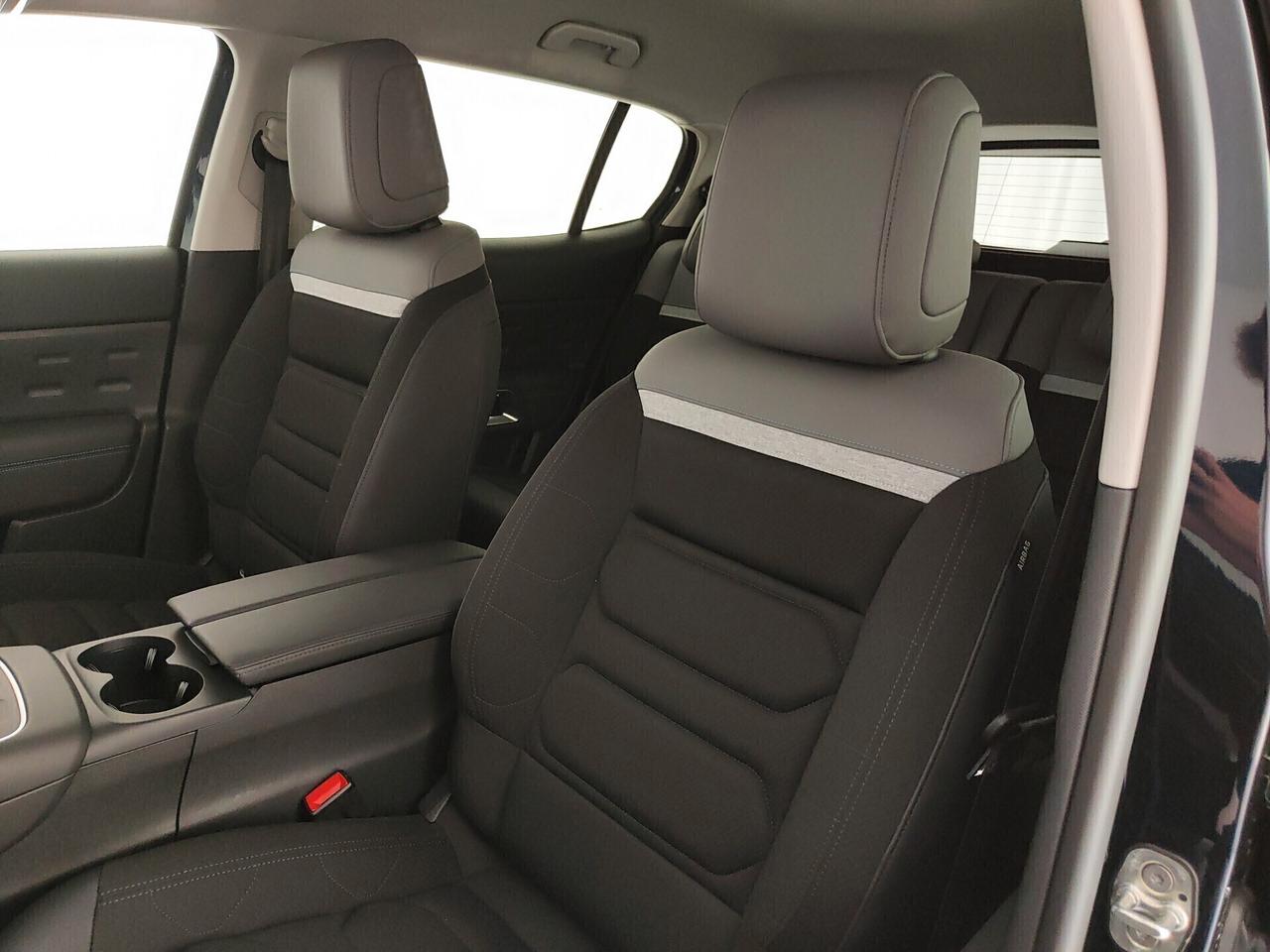 Citroen C5 Aircross Hybrid 136 e-DCS 6 Plus