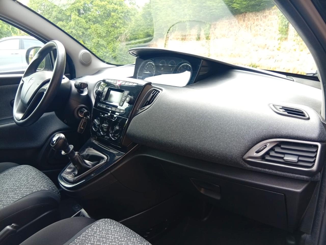 Lancia Ypsilon 1.2 69 CV 5 porte S&S Platinum 49400 KM CERTIFICATI