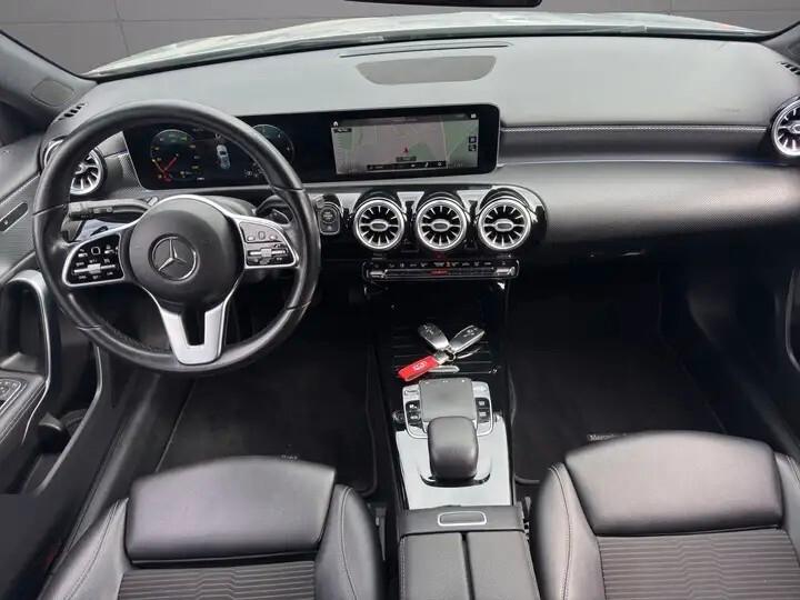 Mercedes-Benz A 180 d Sport auto~Unipro