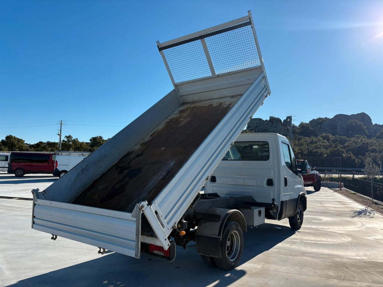 Iveco Daily RIBALTABILE TRILATERALE 35C12