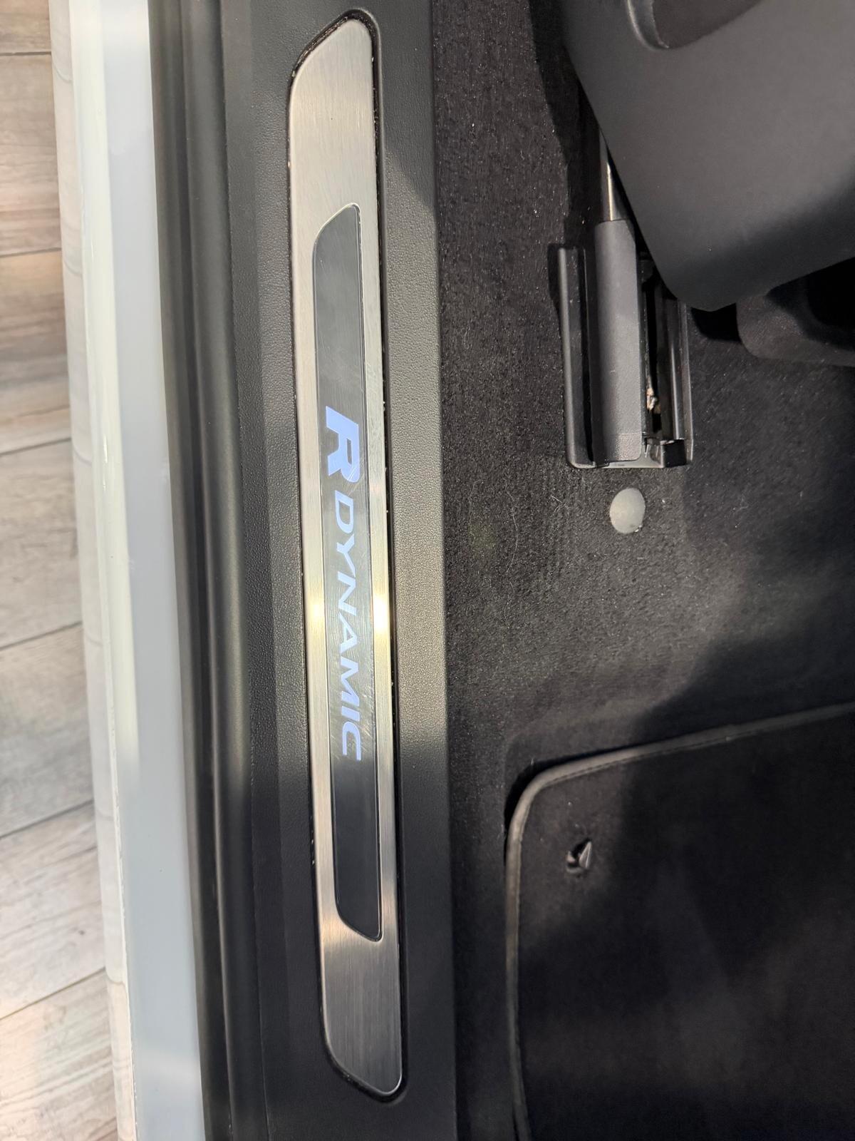 Land Rover Range Evoque 2.0D I4 163 CV AWD Auto R-Dynamic HSE