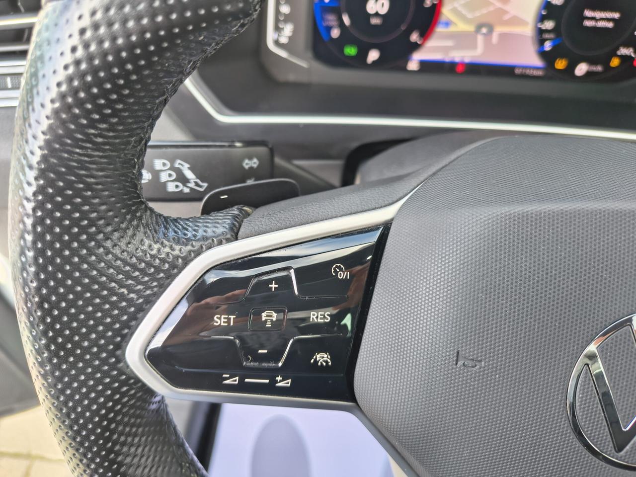 Volkswagen Tiguan 2.0 TDI 200 CV DSG 4MOTION R-Line