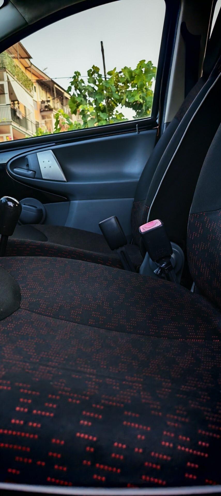 Peugeot 107 RESTYLING Nera 1.0 benzina